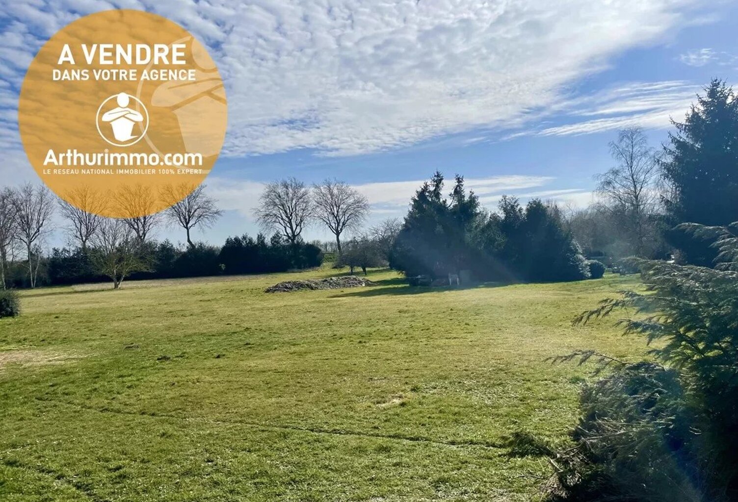 EXCLU ARTHURIMMO - A HOUDAN TERRAIN 410M² — photo 1