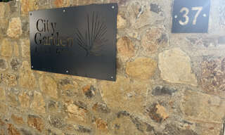 Garage   m² à louer à Hyères (83400)