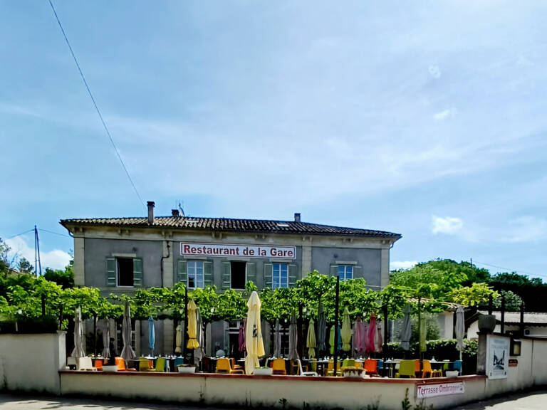 Ancienne Gare rénovée avec restaurant, piscine & habitation — photo 1