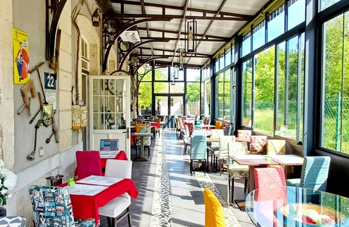 Ancienne Gare rénovée avec restaurant, piscine & habitation — photo 5