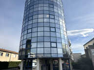 Local professionnel ZAC Briffaut - Parking - Ascenseur — photo 2
