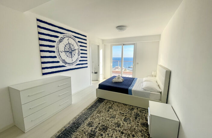 4 PIECES DERNIER ETAGE A MENTON GARAVAN — photo 3