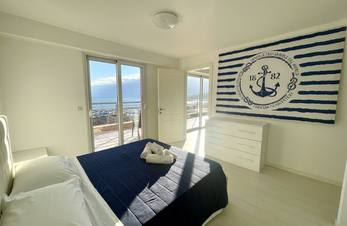 4 PIECES DERNIER ETAGE A MENTON GARAVAN — photo 4