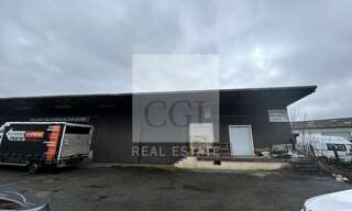 Commerce  830 m² à louer à Villefranche-sur-Saône (69400)