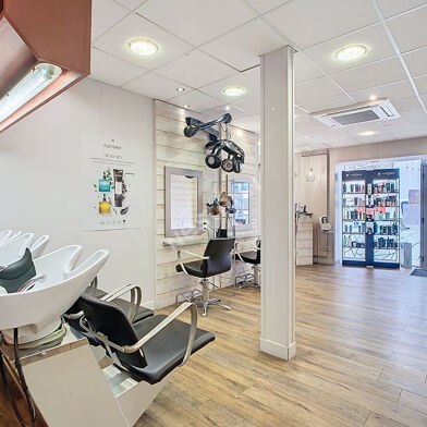 Commerce  127500 €