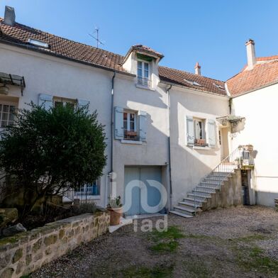 Maison 7 pièces 237 m²