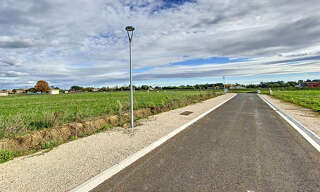 Terrain  666 m² à vendre à La Ville-Dieu-du-Temple (82290)