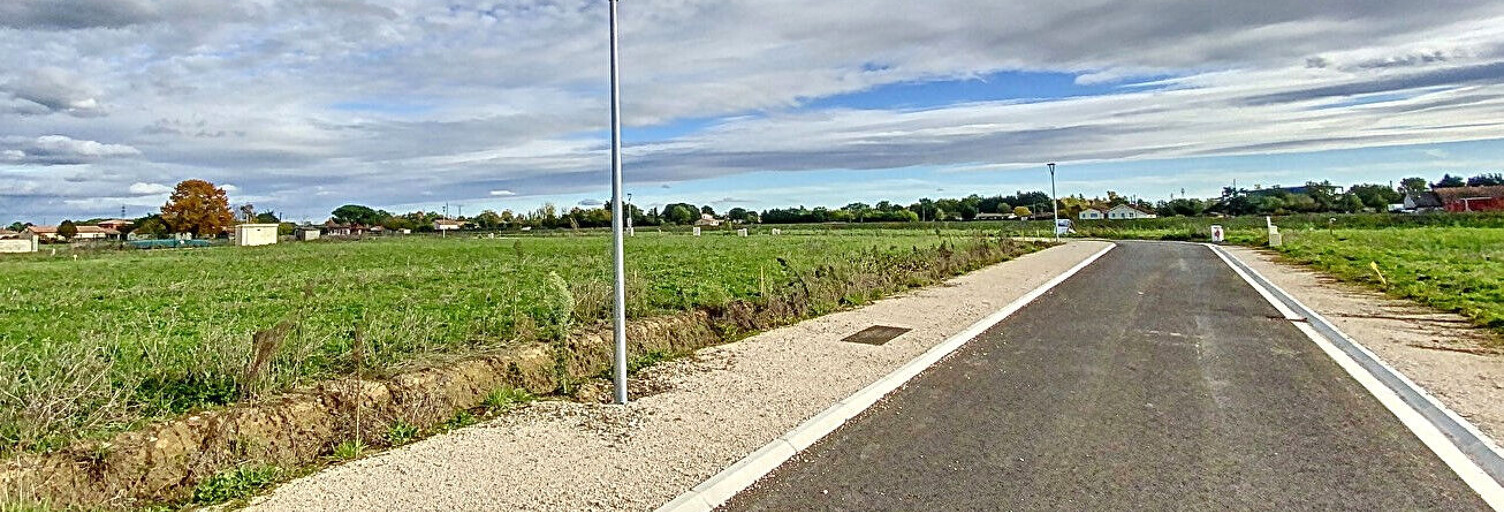 Terrain  666 m² à vendre à La Ville-Dieu-du-Temple (82290)