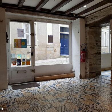 Commerce 2 pièces 900 €