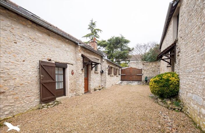 Maison en pierre de 5 pièces principales — photo 3