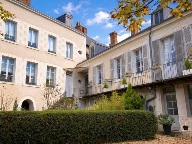 Hôtel Particulier de 15 pièces principales — photo du bien