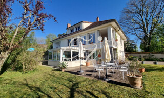 Maison 8 Pièces 240 m² à vendre à Tassin-la-Demi-Lune (69160)