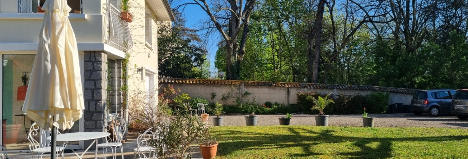 Maison 8 Pièces 240 m² à vendre à Tassin-la-Demi-Lune (69160)