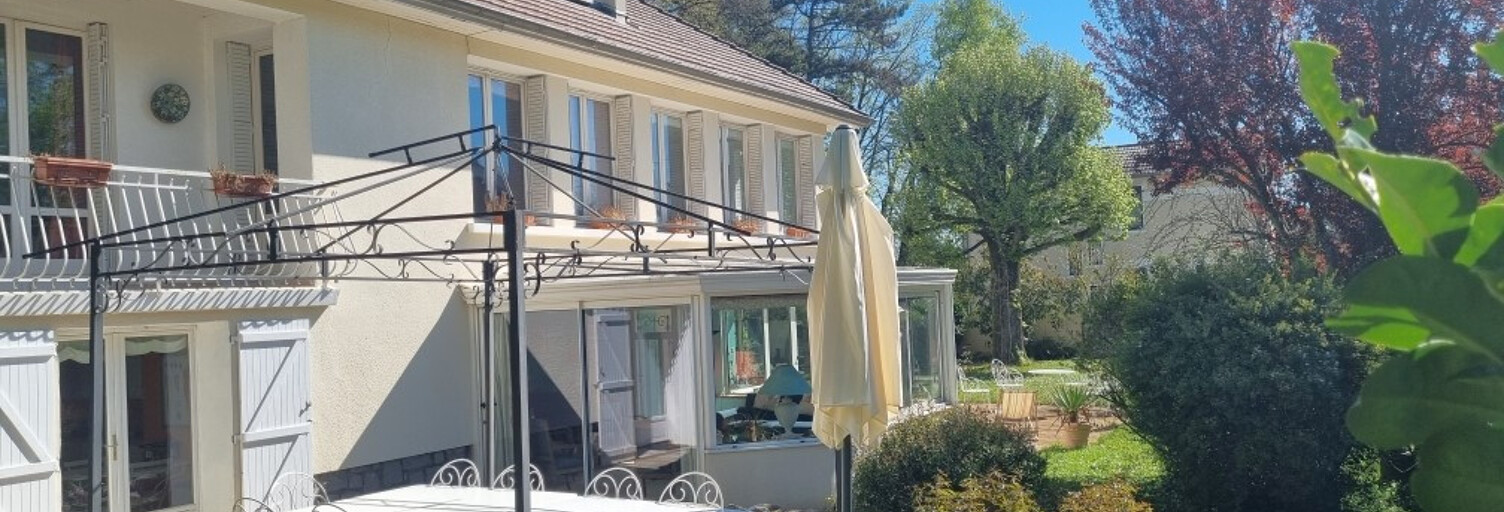 Maison 8 Pièces 240 m² à vendre à Tassin-la-Demi-Lune (69160)