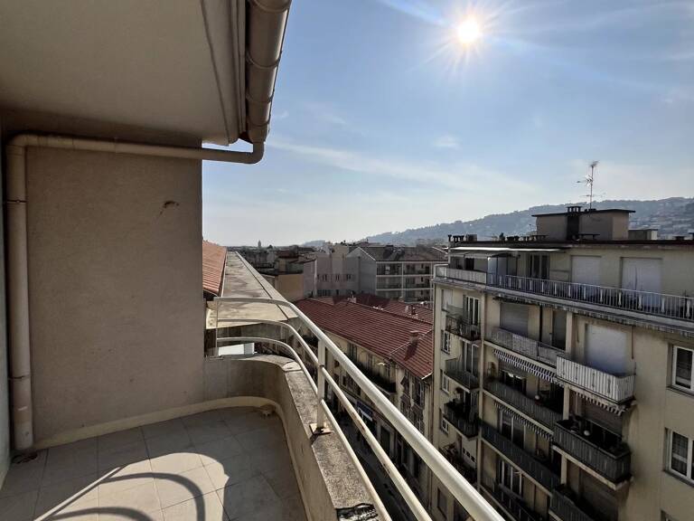 3 PIECES BALCON ET STATIONNEMENT — photo 1