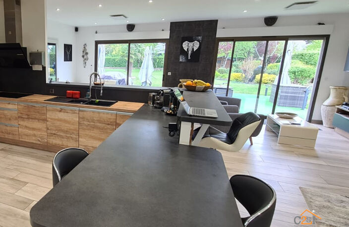 Maison 8 pièces 317 m2 avec piscine — photo 4