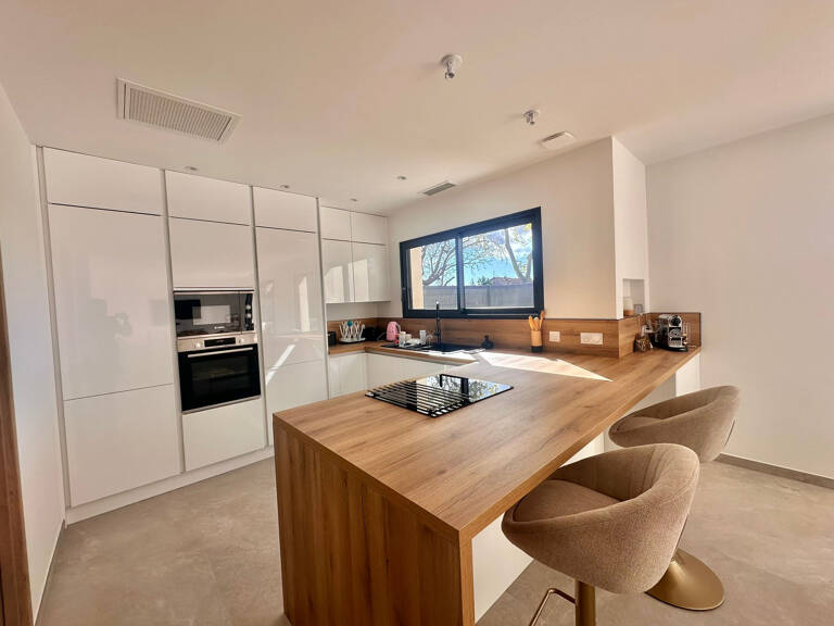 Vente - PAULHAN - MAISON R+1 avec 4 chambres + Piscine et ga — photo 1