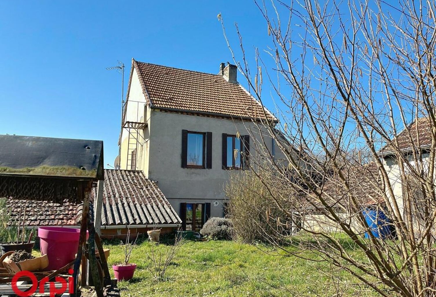 Maison Habitation à Bezenet — photo 1