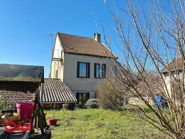 Maison Habitation à Bezenet — photo du bien
