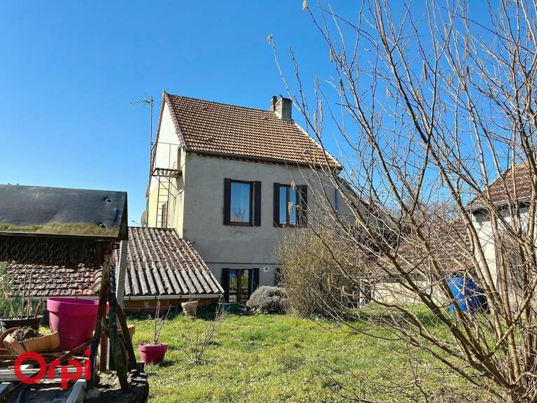 Maison Habitation à Bezenet — photo 1