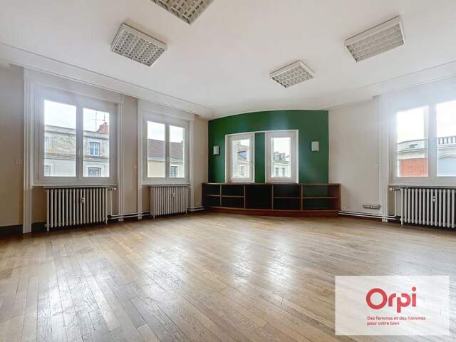 Appartement À Louer — photo du bien