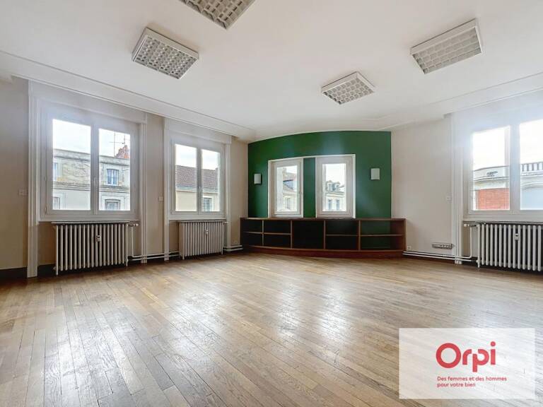 Appartement À Louer — photo 1