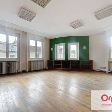 Appartement 4 pièces 950 €