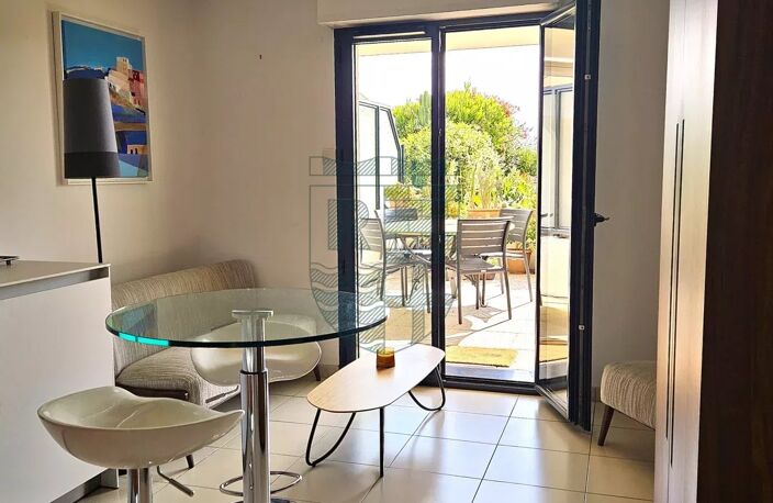 PRADO / LA PLAGE - Studio avec terrasse et jardinet — photo 3