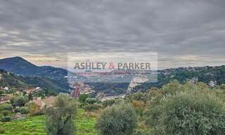 Terrain  2450 m² à vendre à Saint-André-de-la-Roche (06730)