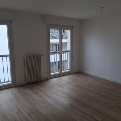 Appartement 4 pièces 218325 €