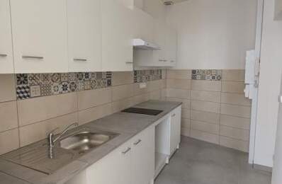 Appartement à Louer - 1er étage - AIRE SUR L'ADOUR — photo du bien