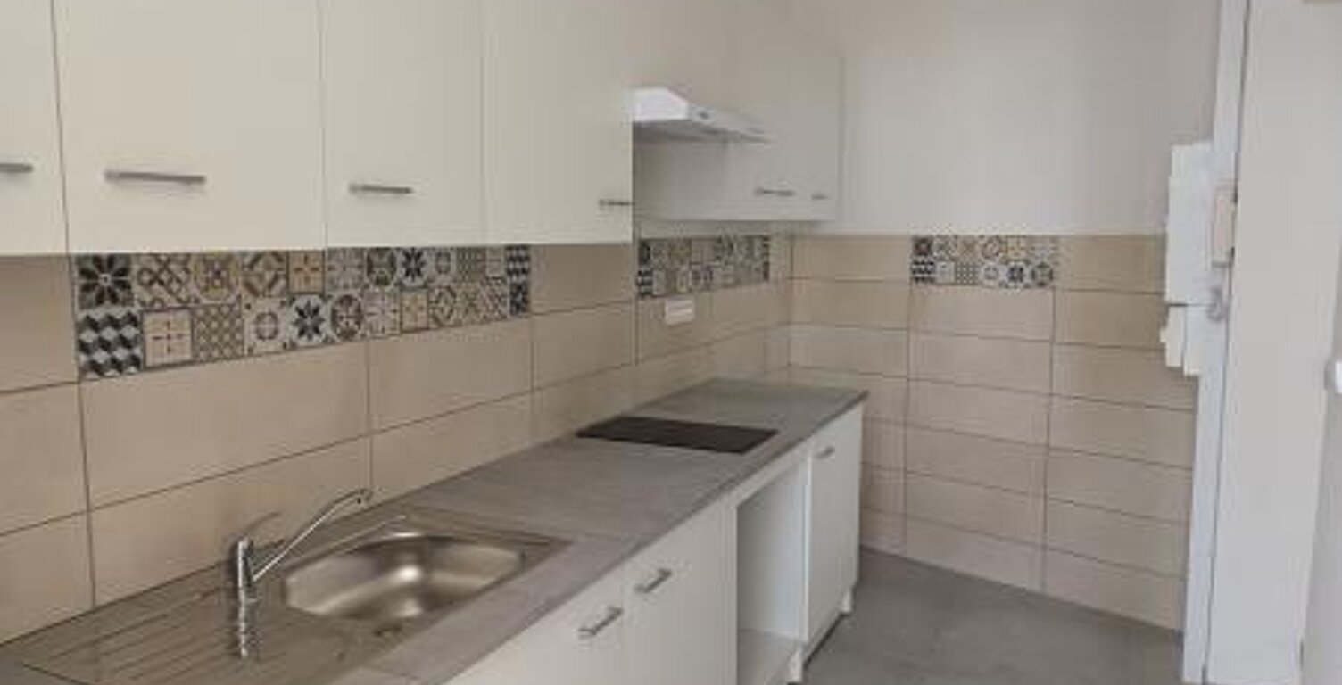 Appartement à Louer - 1er étage - AIRE SUR L'ADOUR — photo 1