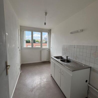 Appartement 4 pièces 800 €