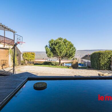 Maison 7 pièces 397000 €