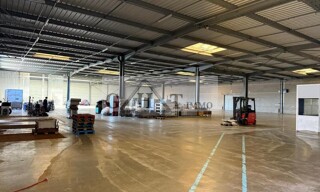Local industriel  2700 m² à louer à Égly (91520)
