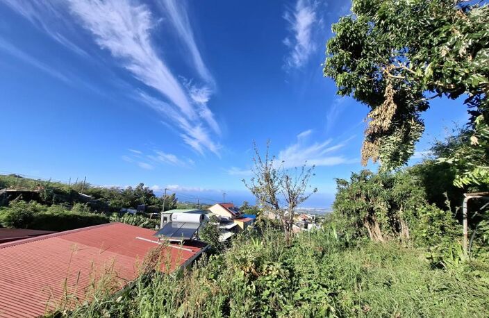 A Vendre Maison  Type F5 à rénover 70M2  Le Petit Tampon — photo 2
