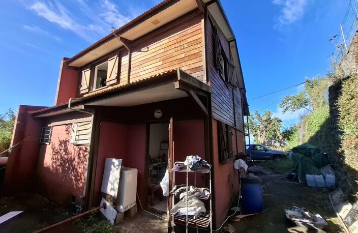A Vendre Maison  Type F5 à rénover 70M2  Le Petit Tampon — photo 4