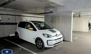 Garage   m² à louer à Tours (37100)