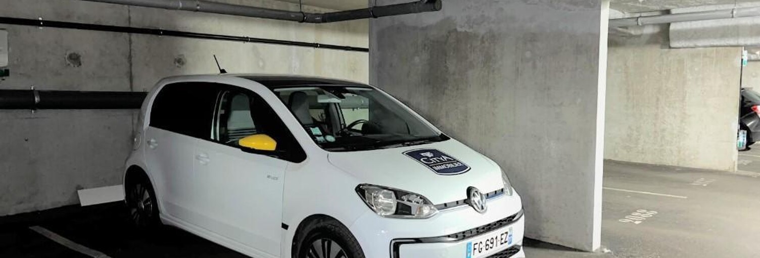 Garage   m² à louer à Tours (37100)