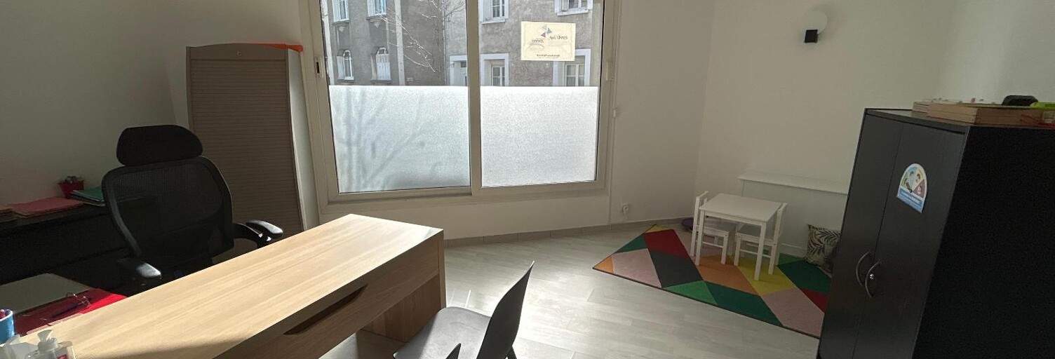 Bureau   m² à louer à Tours (37000)