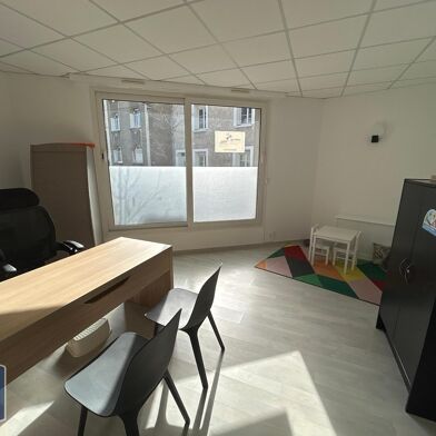 Bureau  862 €
