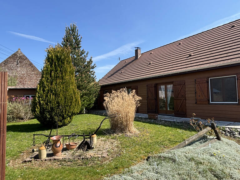 Maison dans bourg avec commerces — photo 1
