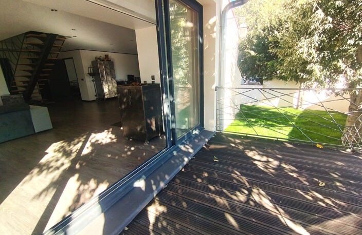 Maison rénovée de 138m2 -jardin de 500m2 avec piscine — photo 4