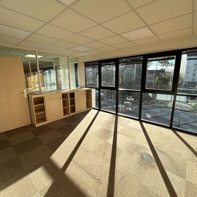 Bureau  356160 €