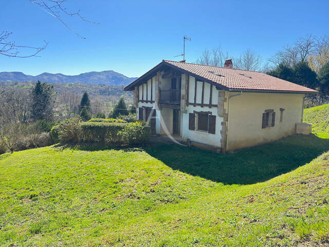 Maison Saint Pee Sur Nivelle 6 pièces 190 m2 — photo du bien