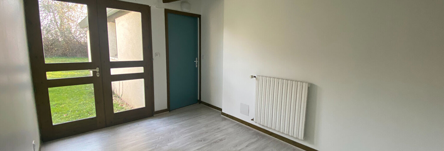 Bureau  23 m² à louer à Jonzac (17500)