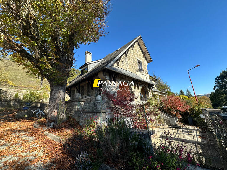 A VENDRE - Maison avec dépendance et terrain attenant - ESPALION — photo 1