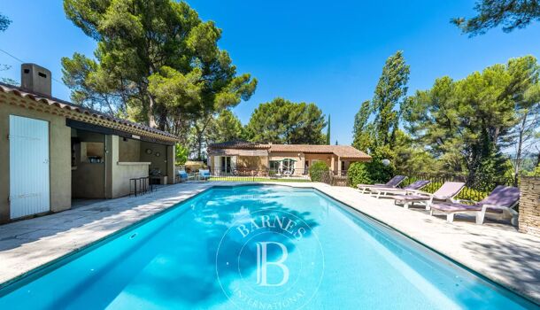 Villa / Maison 6 pièces  à vendre Les Milles 13290