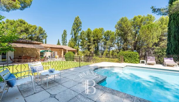 Villa / Maison 6 pièces  à vendre Les Milles 13290