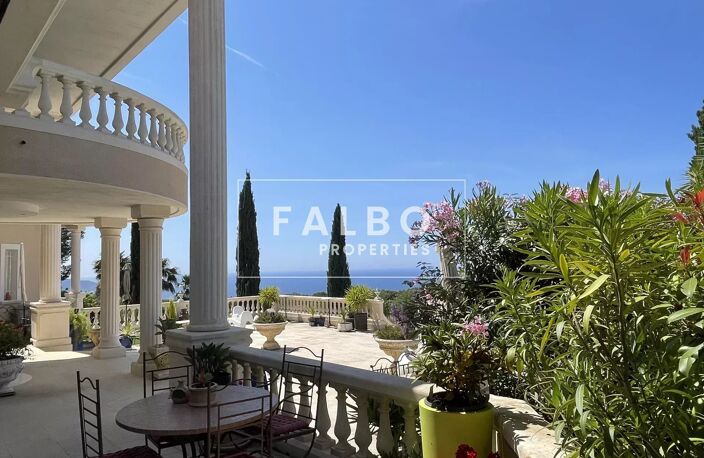 Villa vue dominante mer au calme avec tennis piscine La Ciotat — photo 3
